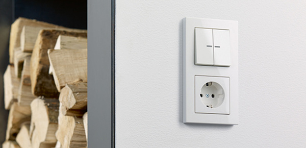 JUNG KNX Taster F 10 bei Elektro Weiler GmbH in Steinheim